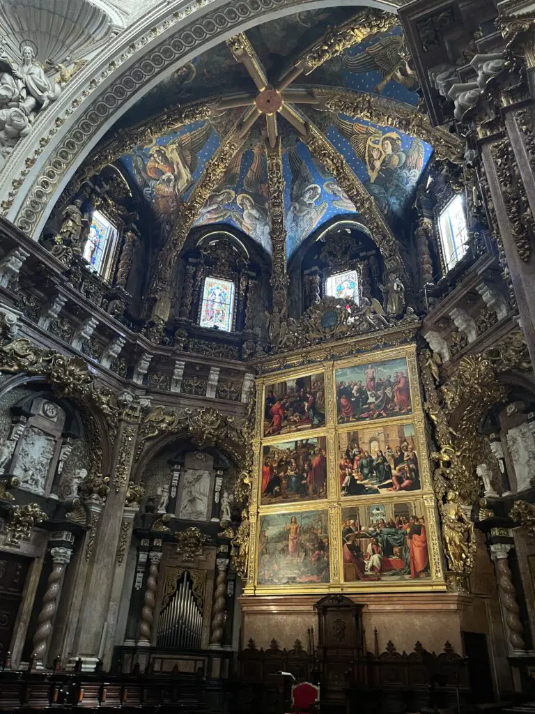 Het altaar van Kathedraal La Seu
