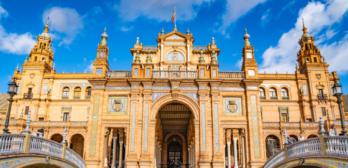 Tijdens een stedentrip in Sevilla is een bezoek aan het koninklijk paleis 'Real Alcazar' niet te missen. Voor velen is dit hét hoogtepunt van hun trip.