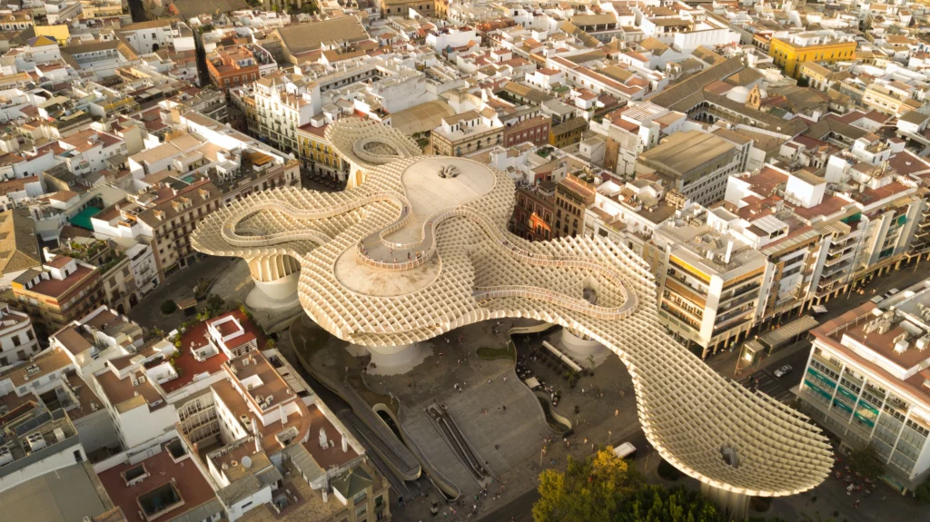 Metropol Parasol is een modern architectonisch hoogstandje gelegen in het centrum van Sevilla,